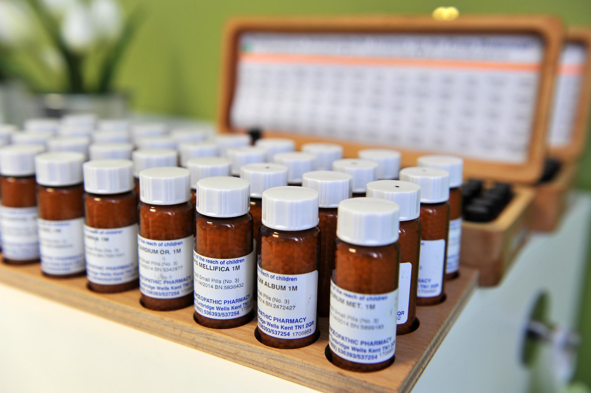 Substitute to antibiotics